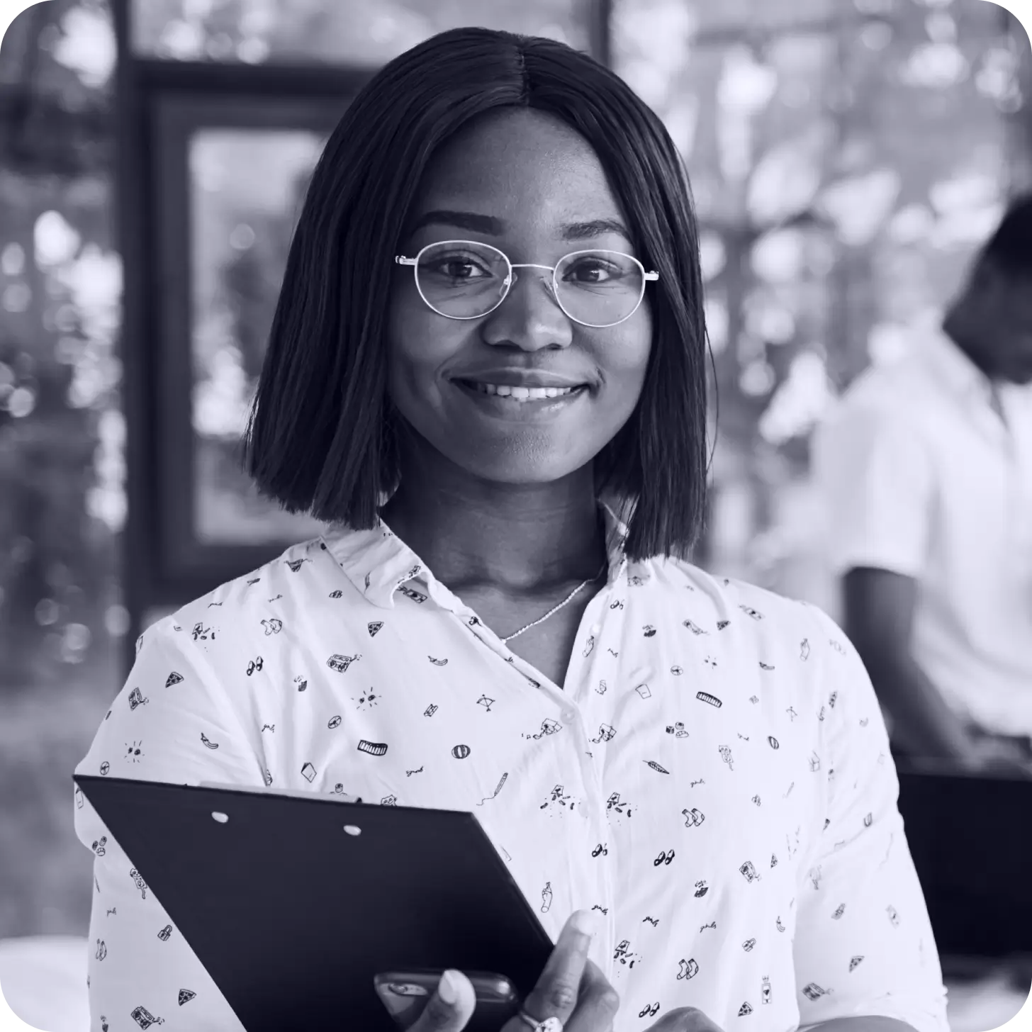 beautiful woman glasses front her colleagues